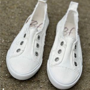 New tennis shoes. Never worn.